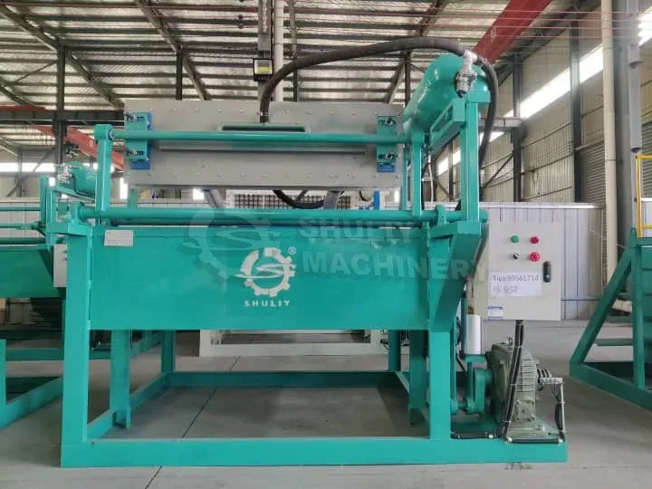 Small egg tray molding machine